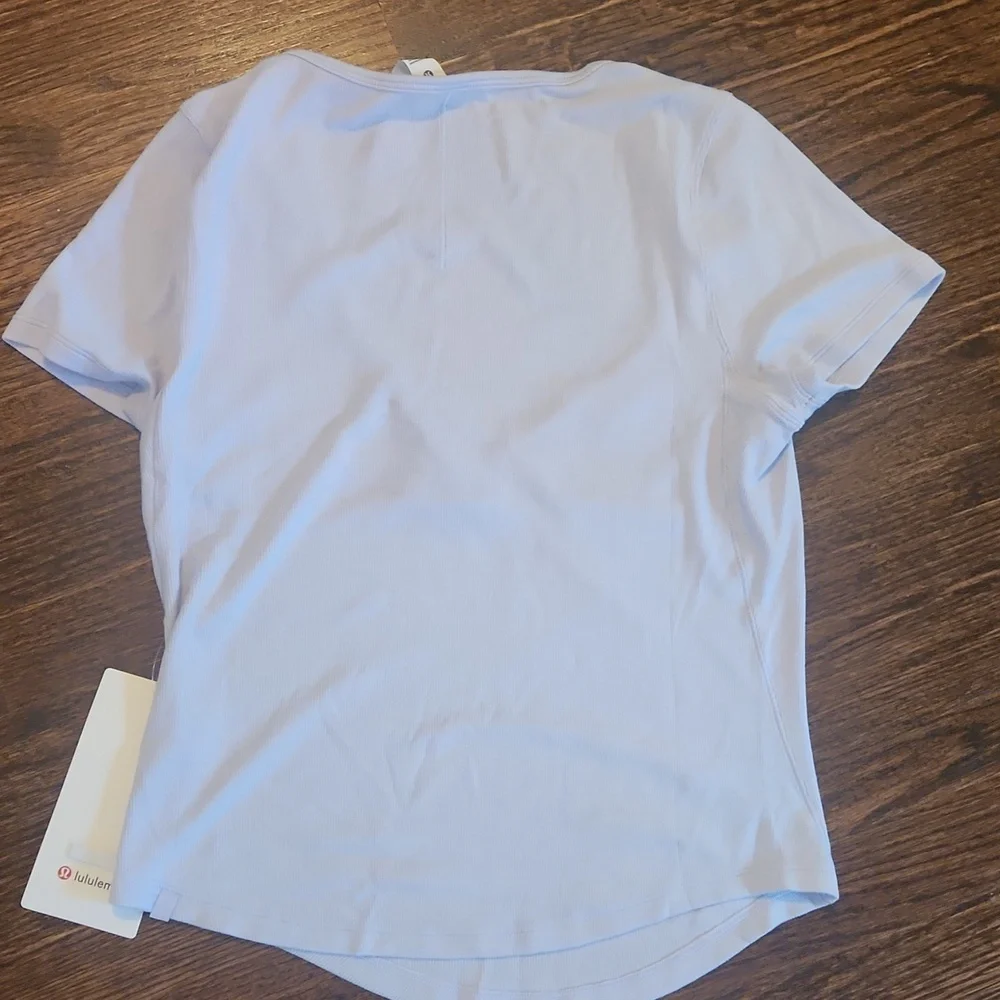 Lululemon Hold Tight Sweetheart Short-Sleeve Shirt Serene Blue NWT - Picture 5 of 6